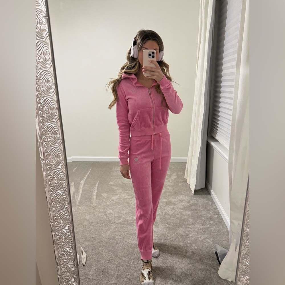 NWOT Forever 21 Juicy Couture Tracksuit in Pink